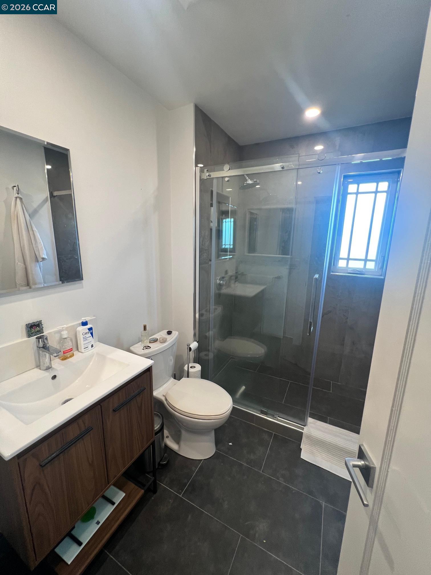 1325 Hopkins Street Berkeley, CA 94702 - Photo 2 of 26
