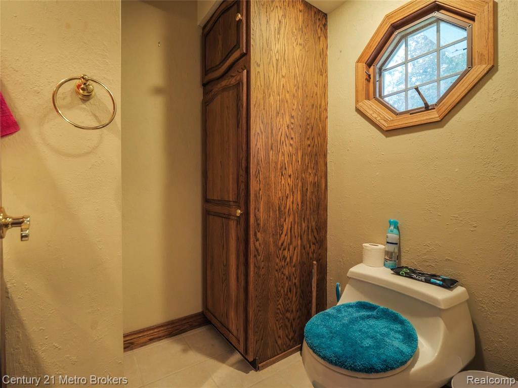 9551 Bray Road Millington, MI 48746 - Photo 22 of 40