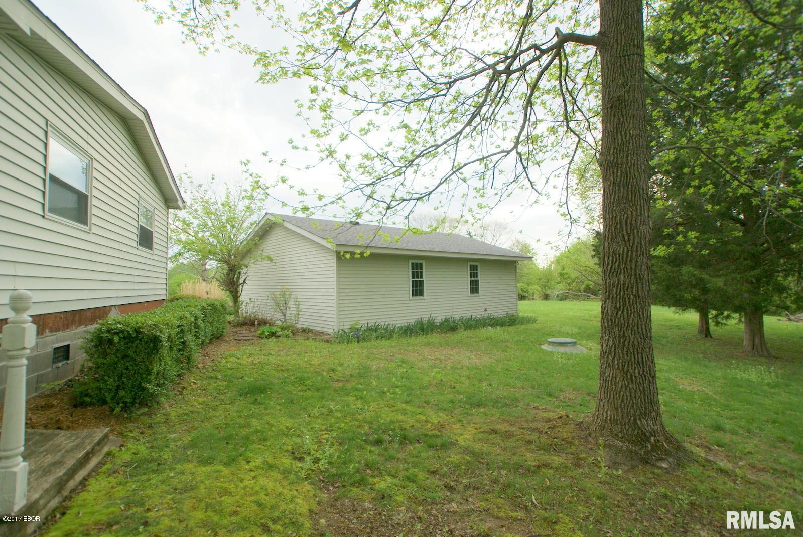 3257 Grassy Road Carbondale, IL 62902 - Photo 29 of 37 Gallery Image 29