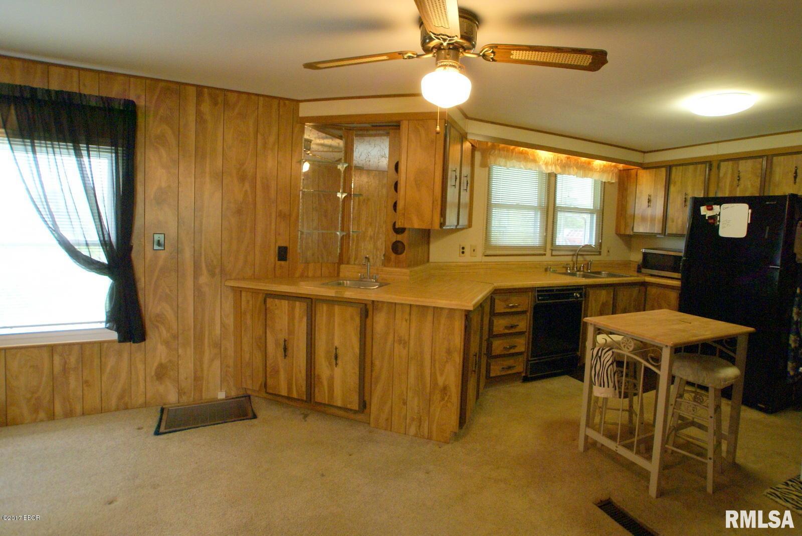 3257 Grassy Road Carbondale, IL 62902 - Photo 9 of 37 Gallery Image 9