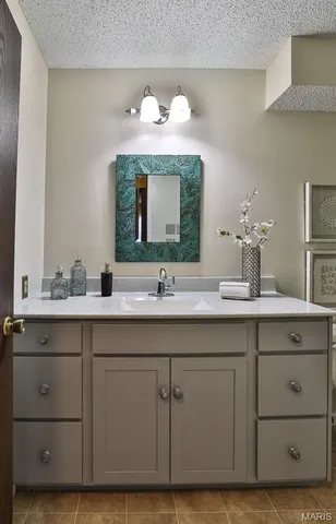 $132,900 | 2223 Highland Hill Drive, Unit E, St. Peters, MO 63376