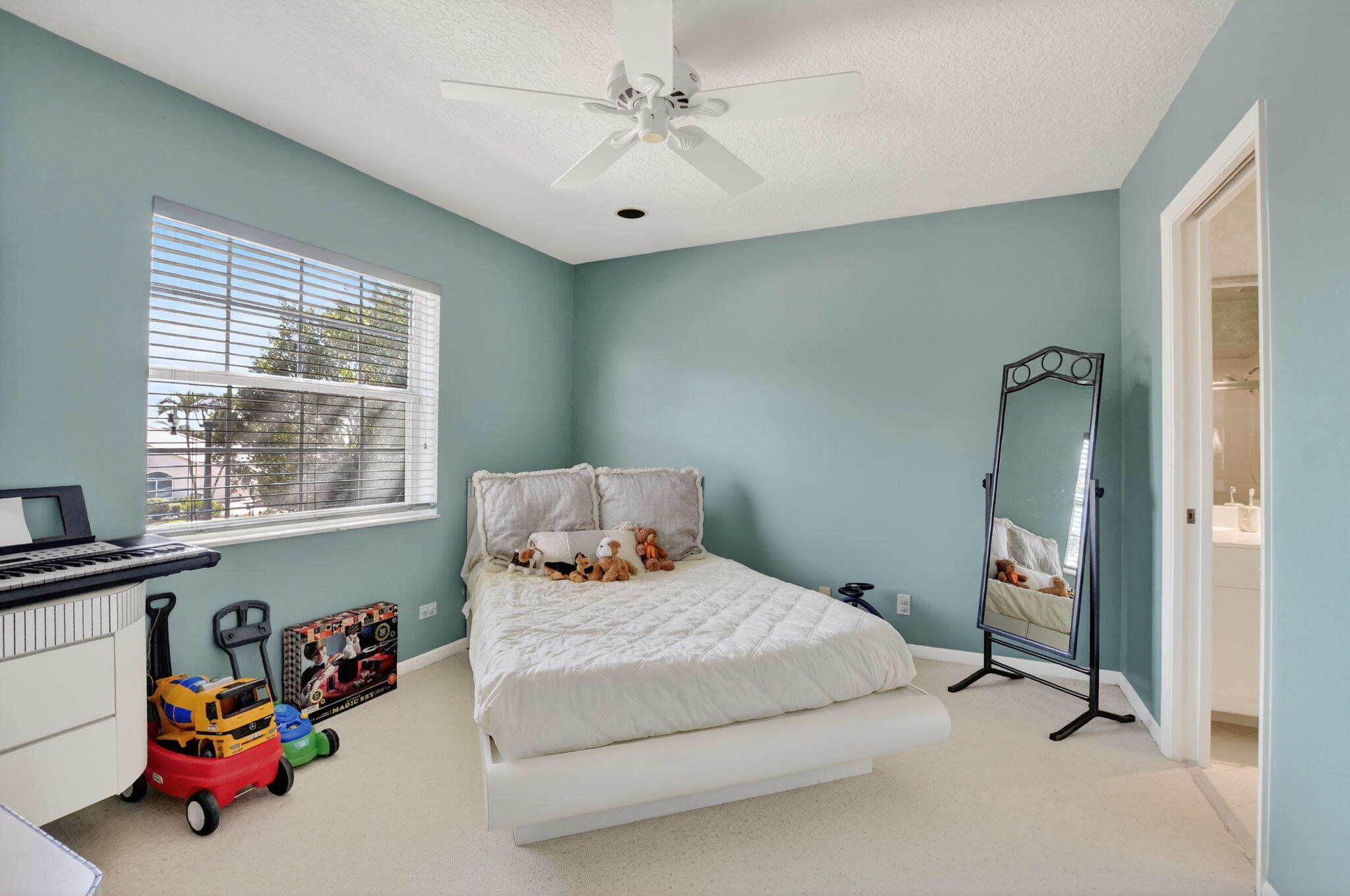 23429 Rakelle Circle Boca Raton, FL 33433 - Photo 16 of 75 44-web-or-mls-DSC_0413
