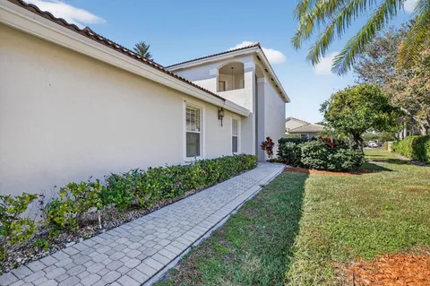 $840,000 | 23429 Rakelle Circle, Boca Raton, FL 33433