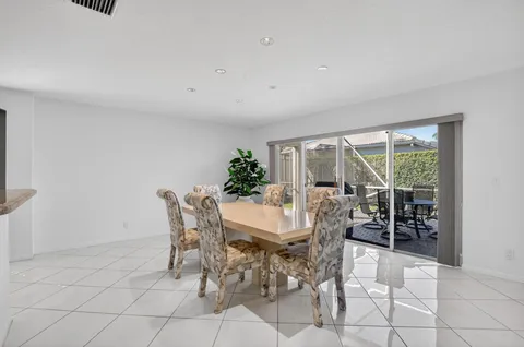 $840,000 | 23429 Rakelle Circle, Boca Raton, FL 33433