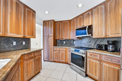 $840,000 | 23429 Rakelle Circle, Boca Raton, FL 33433