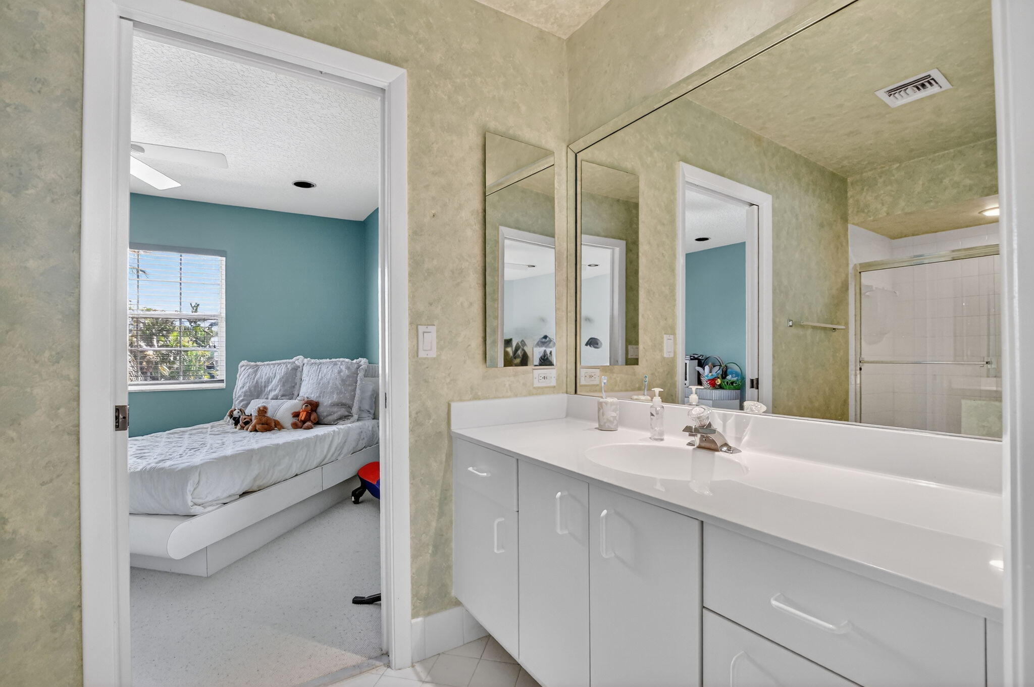 23429 Rakelle Circle Boca Raton, FL 33433 - Photo 74 of 75 48-web-or-mls-DSC_0435