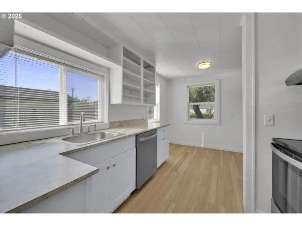 $580,826 | 455 South 38th Street, Springfield, OR 97478