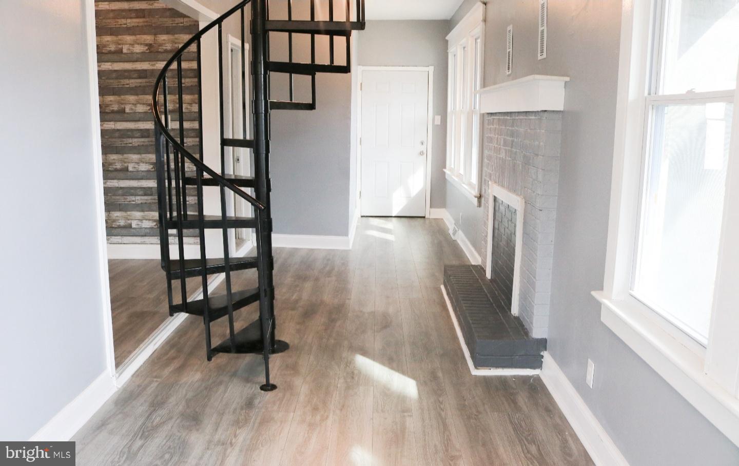 286 Johnson Street Carneys Point, NJ 08069 - Photo 4 of 18 Gallery Image 4