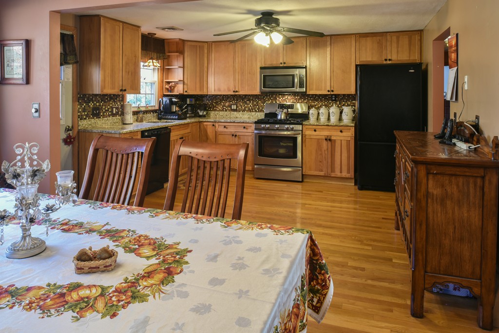 23 Gedick Road Burlington, MA 01803 - Photo 8 of 23 Gallery Image 8