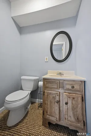 $324,900 | 100 10 Coat Lane, Unit 3A, Shelton, CT 06484