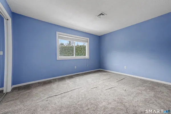 $324,900 | 100 10 Coat Lane, Unit 3A, Shelton, CT 06484