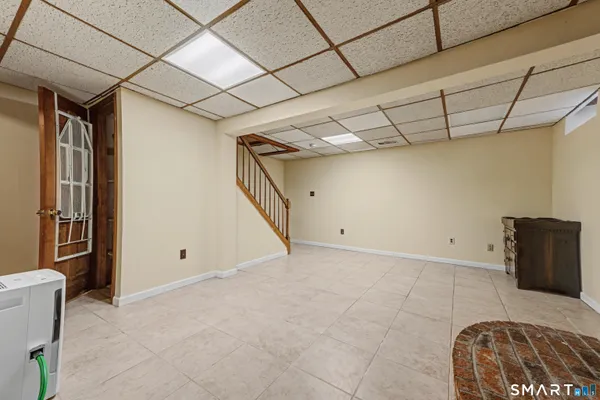 $324,900 | 100 10 Coat Lane, Unit 3A, Shelton, CT 06484