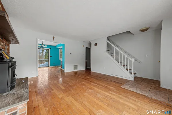 $324,900 | 100 10 Coat Lane, Unit 3A, Shelton, CT 06484