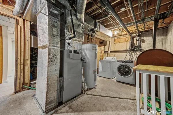 $324,900 | 100 10 Coat Lane, Unit 3A, Shelton, CT 06484