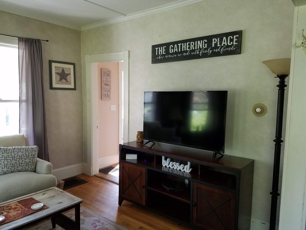 75 High Street Waterville, ME 04901 - Photo 14 of 32 Living Room