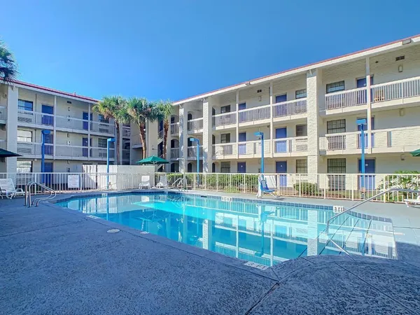 $945 | 812 Dunn Avenue, Jacksonville, FL 32218