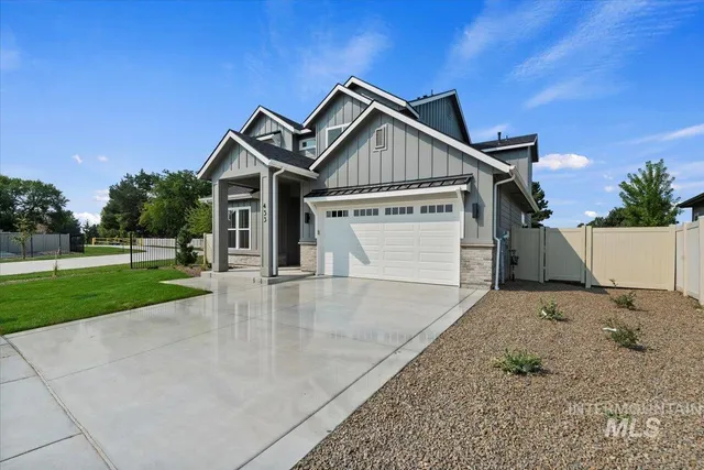$724,900 | 453 North Hiltonhead Way, Eagle, ID 83616