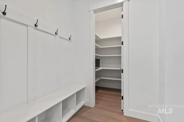 $724,900 | 453 North Hiltonhead Way, Eagle, ID 83616