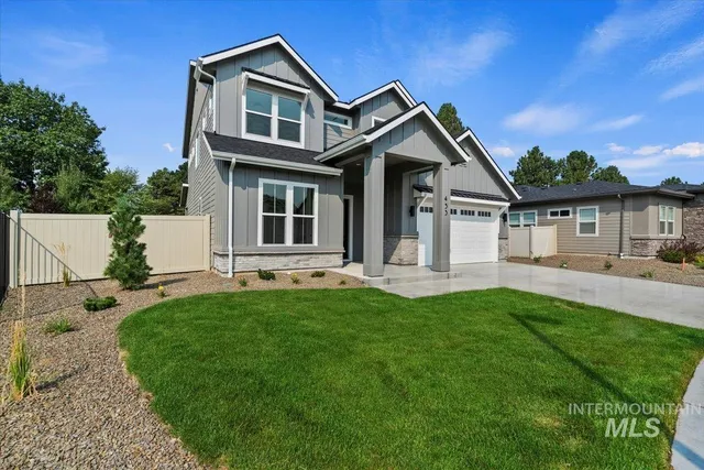$724,900 | 453 North Hiltonhead Way, Eagle, ID 83616