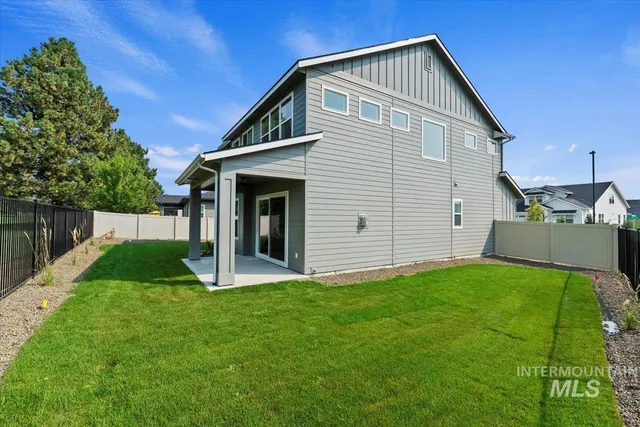 $724,900 | 453 North Hiltonhead Way, Eagle, ID 83616