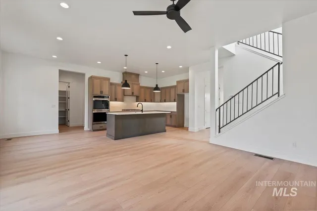 $724,900 | 453 North Hiltonhead Way, Eagle, ID 83616