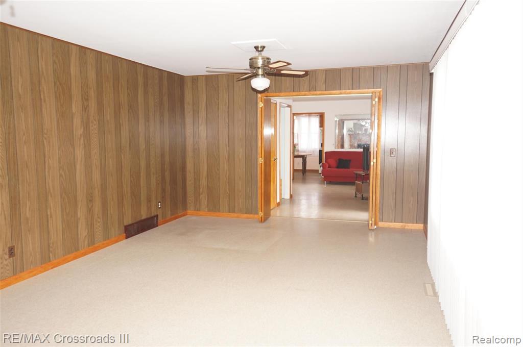 40680 Harris Road Belleville, MI 48111 - Photo 14 of 20