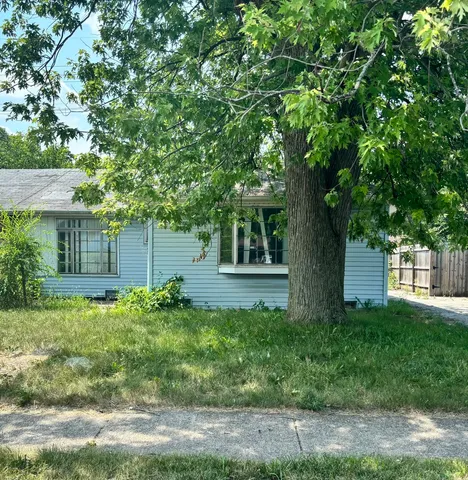 $55,000 | 14044 South Grace Avenue, Robbins, IL 60472