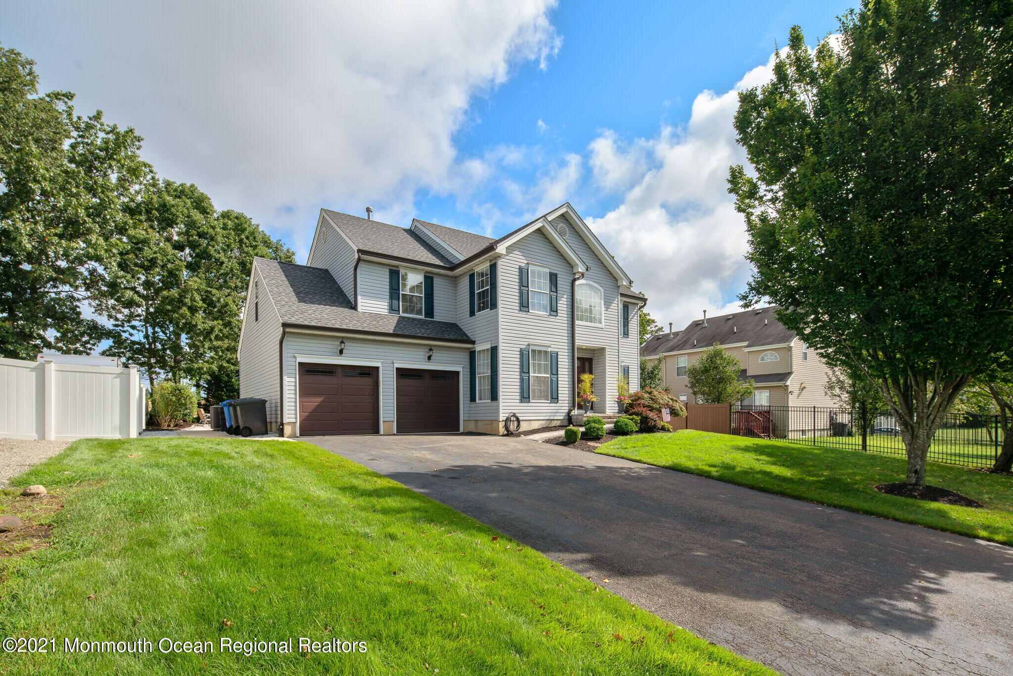 132 Swordfish Road Manahawkin, NJ 08050 - Photo 3 of 90 009-original-photo