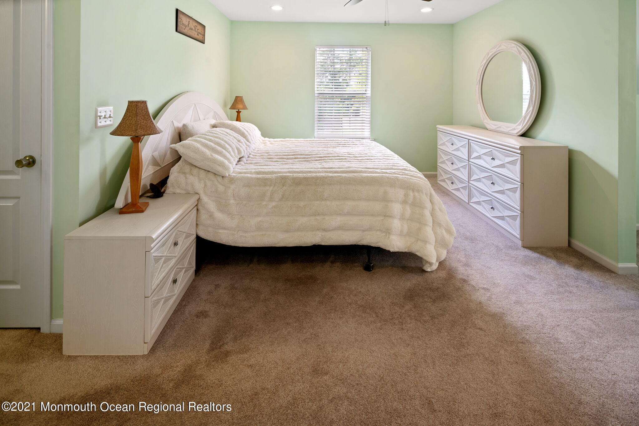 132 Swordfish Road Manahawkin, NJ 08050 - Photo 35 of 90 084-original-photo