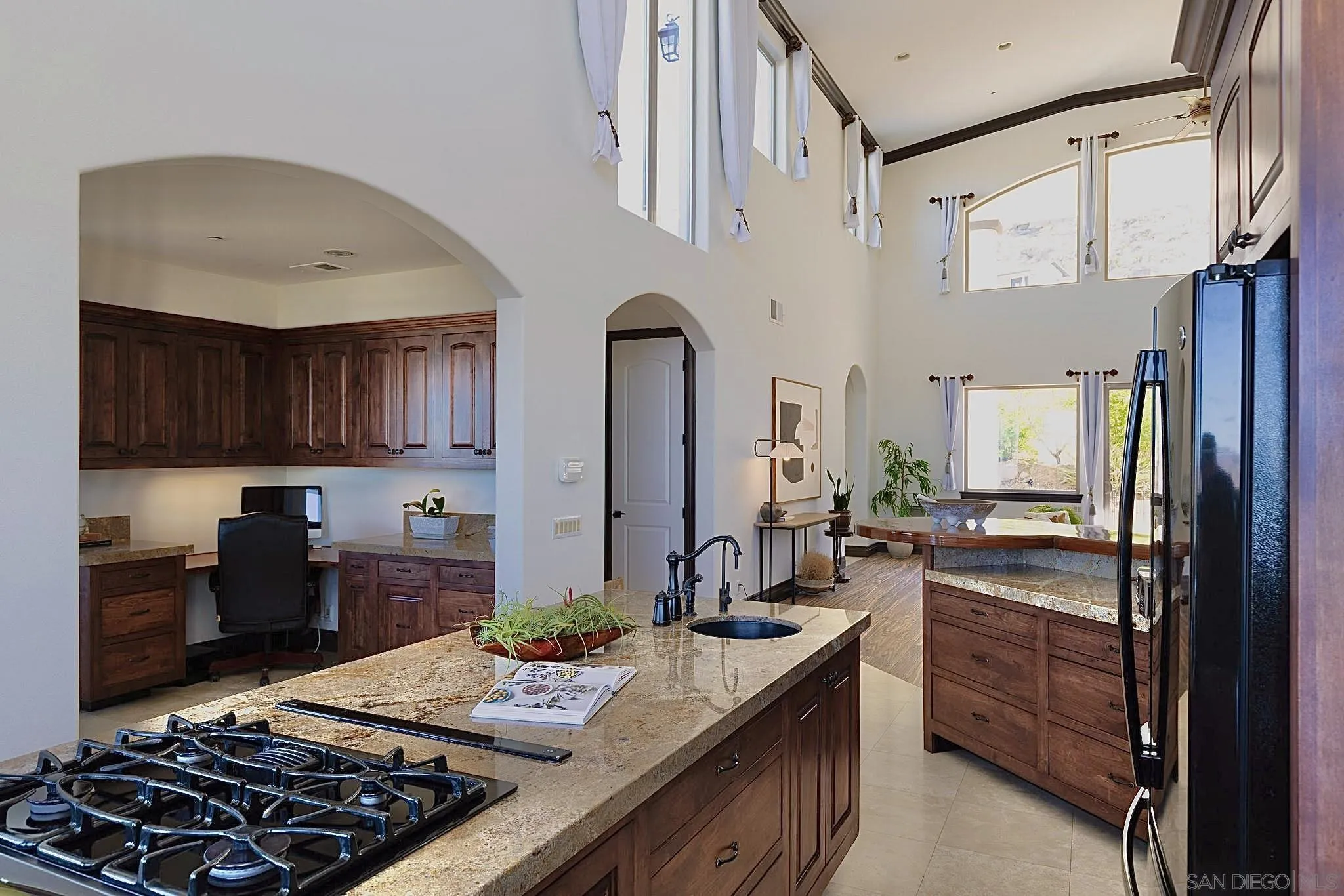 8022 Wesley Road Joshua Tree, CA 92252 - Photo 11 of 71 Gallery Image 11
