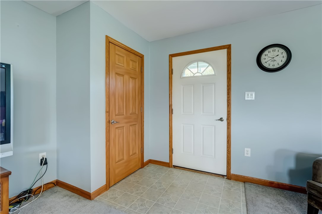 1228 Fitzpatrick Road Springport, NY 13021 - Photo 3 of 44