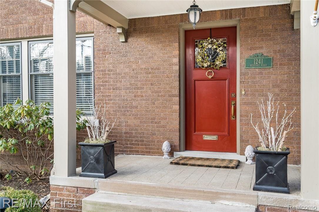 1241 Bedford Road Grosse Pointe, MI 48230 - Photo 3 of 46 1241-Bedford-03.jpg