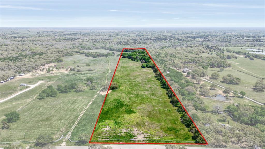 Tbd West Tbd W Line Road Collinsville, TX 76233 - Photo 2 of 16 Aerial view of property's location with property parcel outlined - boundary lines are approximate