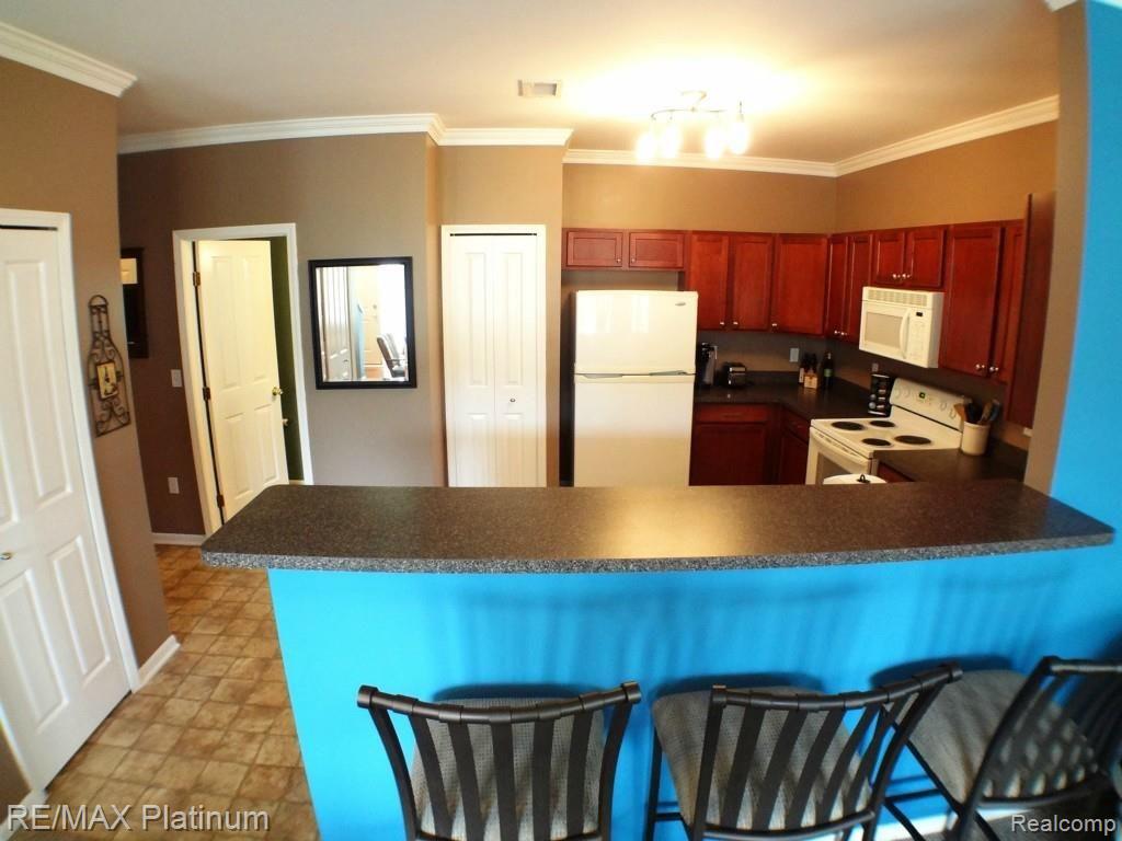 4277 Hampton Ridge Boulevard Howell, MI 48843 - Photo 10 of 25