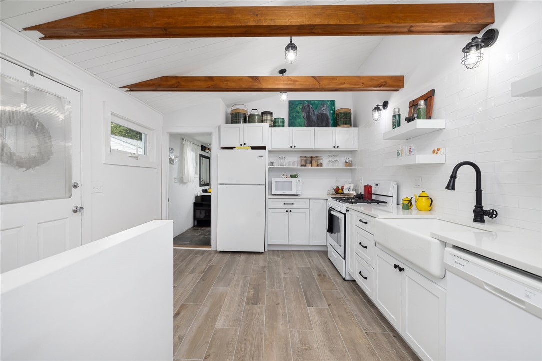 7 Lane 1 Warwick, RI 02888 - Photo 14 of 42