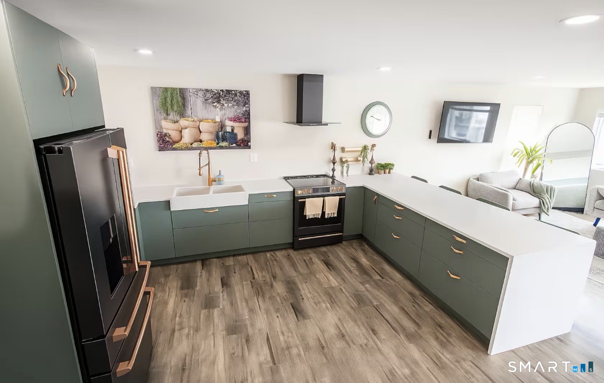 329 Front Street New Haven, CT 06513 - Photo 10 of 26