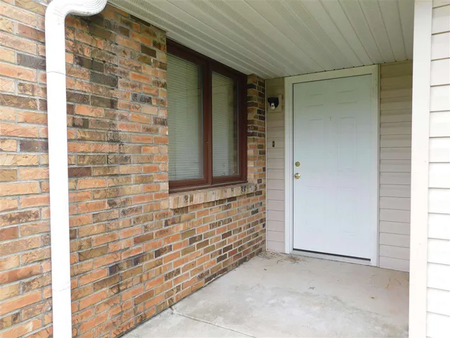 $1,500 | 773 Tulip Lane, Rockford, IL 61107