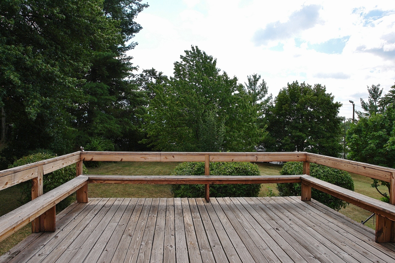 254 Post Road Roanoke, VA 24019 - Photo 21 of 25 a view of deck with large trees