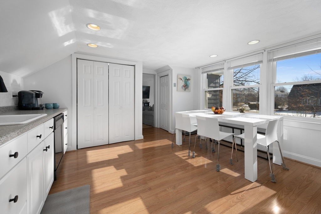 58 Mishawum Road, Unit 2 Woburn, MA 01801 - Photo 3 of 14 Gallery Image 3