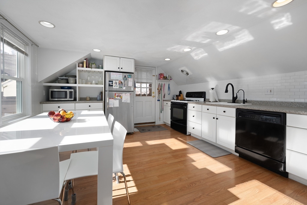 58 Mishawum Road, Unit 2 Woburn, MA 01801 - Photo 4 of 14 Gallery Image 4
