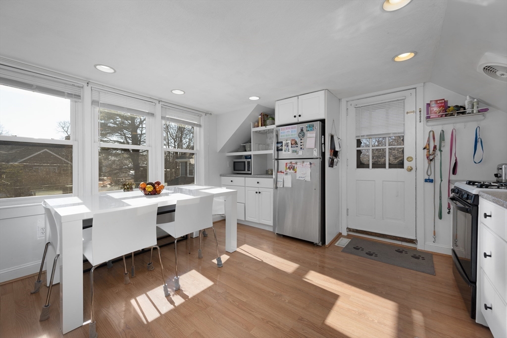58 Mishawum Road, Unit 2 Woburn, MA 01801 - Photo 5 of 14 Gallery Image 5
