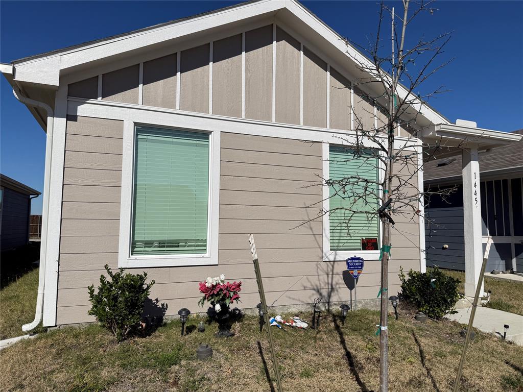 1445 Sterling Way Ferris, TX 75125 - Photo 2 of 9