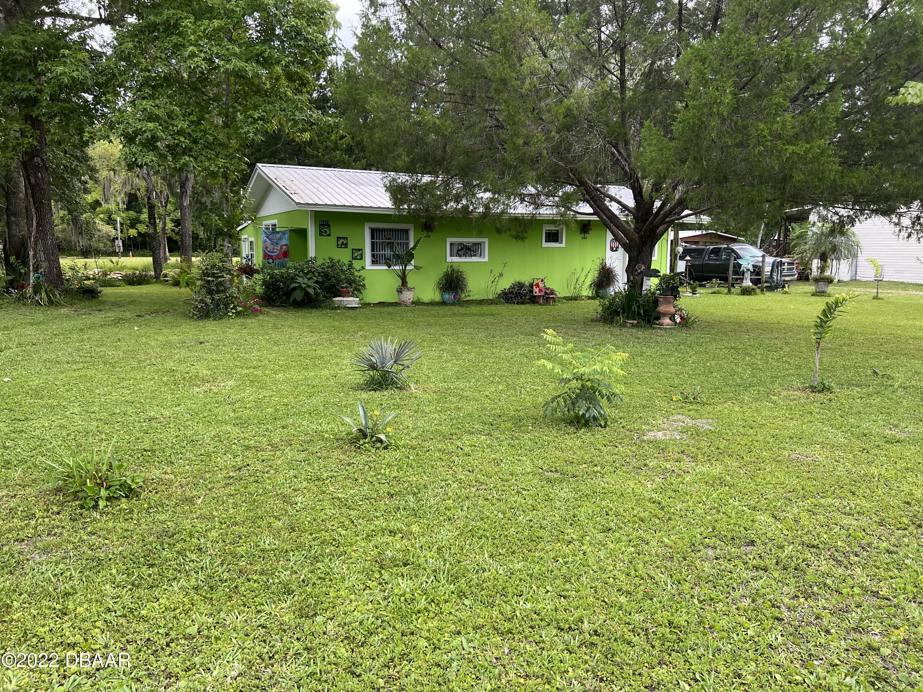56319 Maple Road Astor, FL 32102 - Photo 5 of 23 IMG_2767 (2)