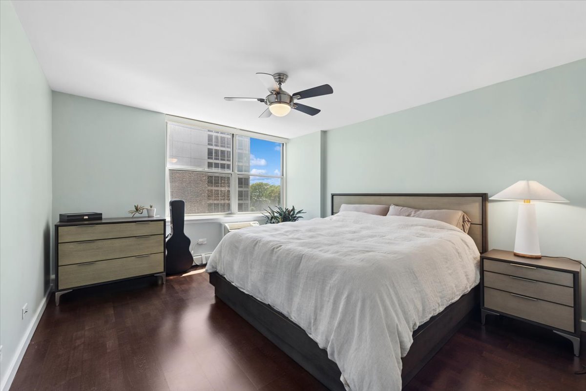 3033 North Sheridan Road, Unit 601 Chicago, IL 60657 - Photo 6 of 16
