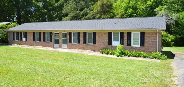 $1,700 | 111 Pearl Circle, Wingate, NC 28174