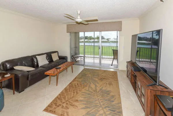 $4,800 | 300 John F Kennedy Drive, Unit 208, Atlantis, FL 33462