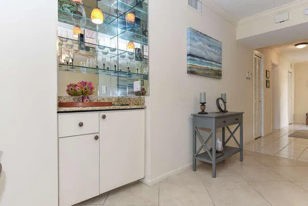 $4,800 | 300 John F Kennedy Drive, Unit 208, Atlantis, FL 33462