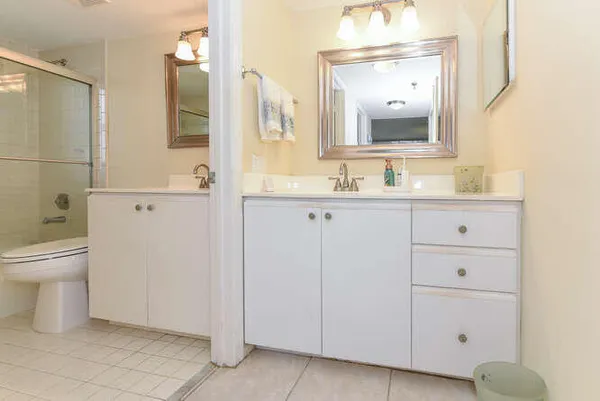 $4,800 | 300 John F Kennedy Drive, Unit 208, Atlantis, FL 33462