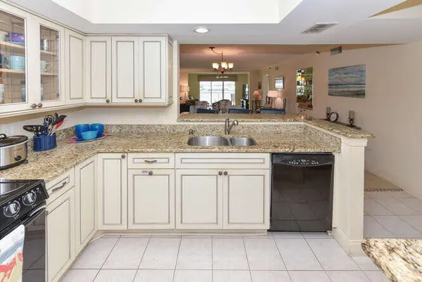 $4,800 | 300 John F Kennedy Drive, Unit 208, Atlantis, FL 33462