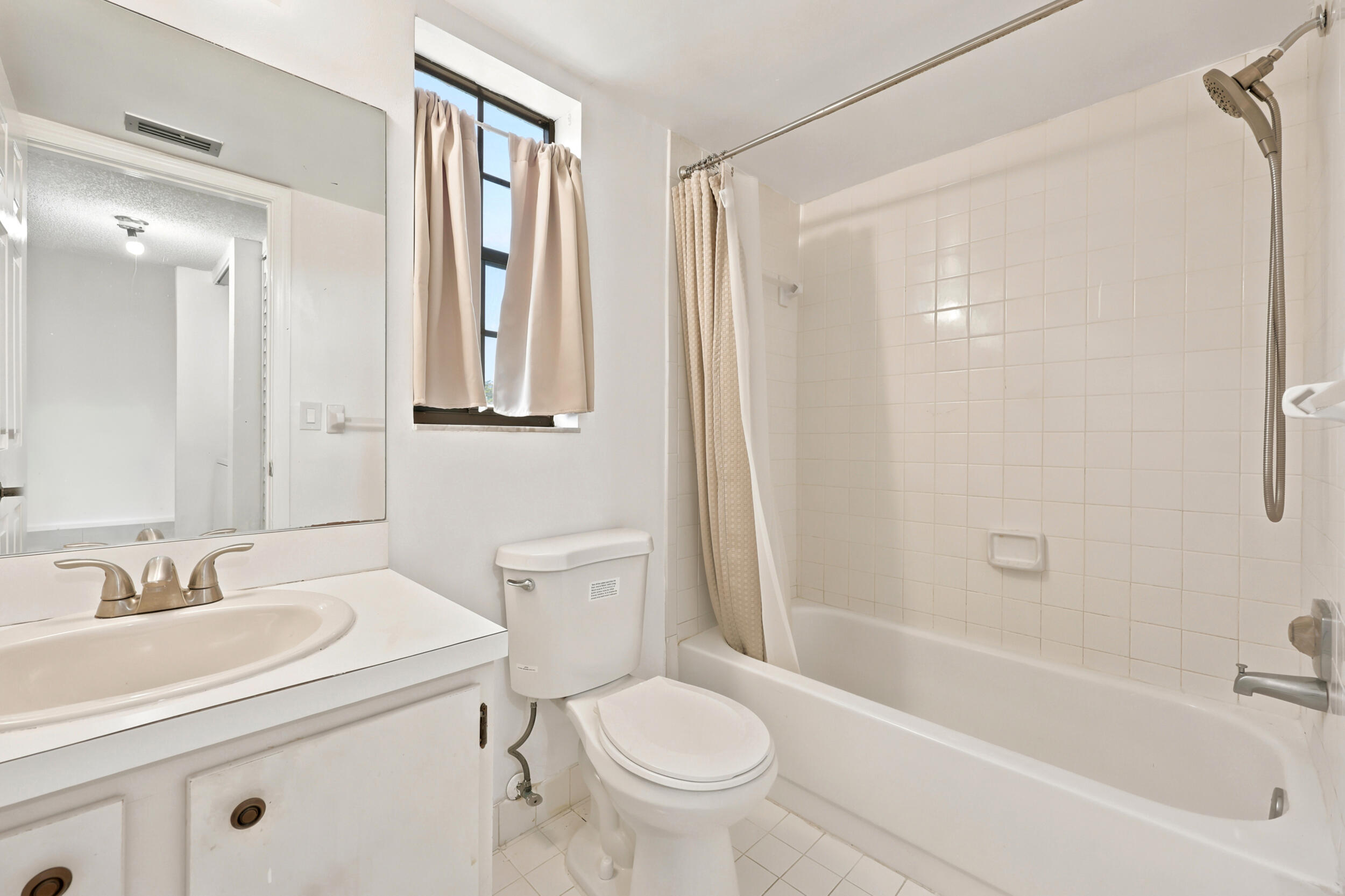 2600 Greenwood Terrace, Unit G201 Boca Raton, FL 33431 - Photo 23 of 35 40_453a0080